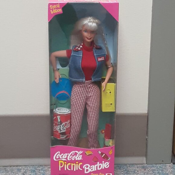 1997 Coca-Cola PICNIC BARBIE Mattel 19626 Special Edition - Picture 2 of 10